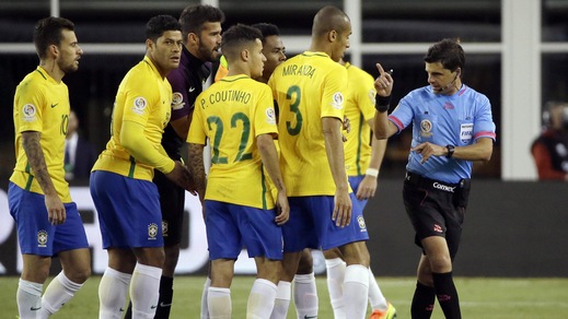 Coppa America, Brasile-Perù 0-1: verdeoro eliminati con un gol di mano