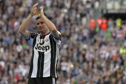 Calciomercato il Cagliari prova ad accelerare per Padoin