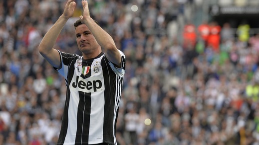 Calciomercato il Cagliari prova ad accelerare per Padoin