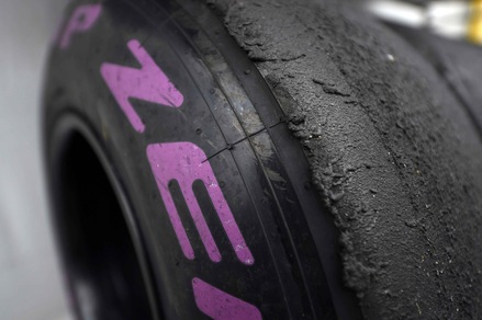 F1 Pirelli, Hembery: «Più pit-stop a Silverstone»