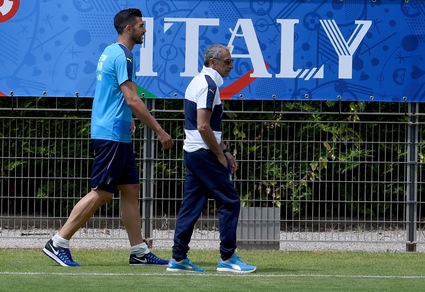 Euro 2016, Italia: si ferma Pellè, subito accertamenti