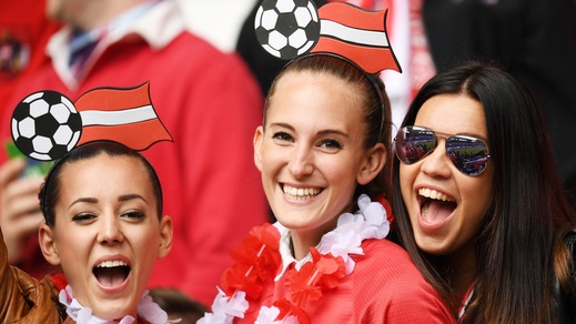 Euro 2016: le tifose austriache scatenate per il match con l'Ungheria!