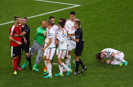 Austria-Ungheria scintille in campo: si sfiora la rissa!