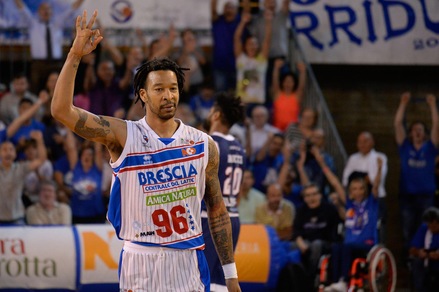 Basket A2, Brescia al match-point promozione