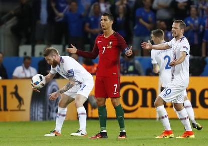 Euro 2016, Portogallo-Islanda 1-1: Bjarnason risponde a Nani
