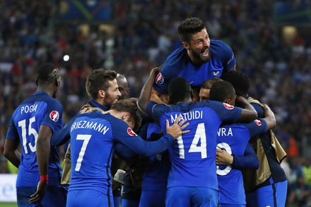 Euro 2016, Francia-Albania 2-0: i francesi volano agli ottavi