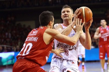 Finale, flop ascolti: 141.000 spettatori per gara6