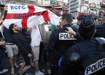 Euro 2016 Inghilterra-Galles, elicotteri su Lens. Il prefetto: «Per ora tutto ok»