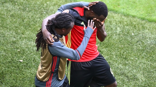 Belgio, festa in famiglia: l'emozione dei fratelli Lukaku