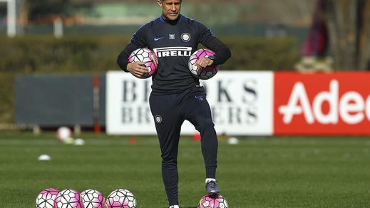 Sylvinho, no al Corinthians e resta all'Inter