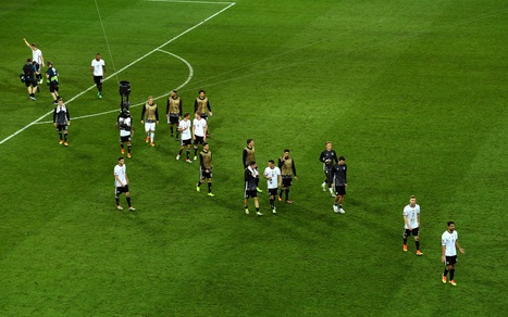 Euro 2016, a Lilla non c'è l'erba: vernice verde sul Pierre Mauroy