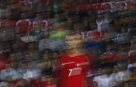 Euro 2016, Ronaldo, che ti succede? Il Portogallo lo critica