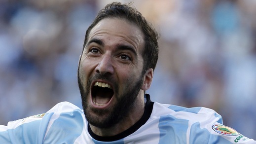 Corriere dello Sport-Stadio in edicola, Higuain promette: «Solo Napoli»