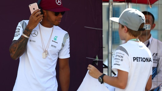 F1 Baku, Hamilton: «Meglio cancellare questo weekend»