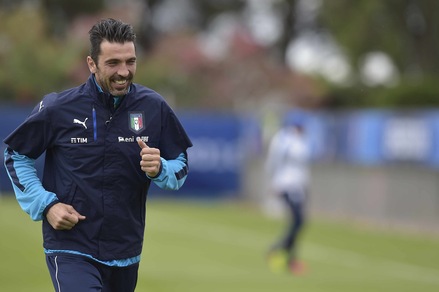 L'Italia si allena: Buffon e Candreva a parte