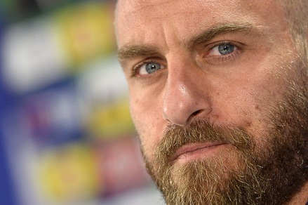 De Rossi e Zaza in conferenza: «Italia, il tuo fuoriclasse è Antonio Conte»