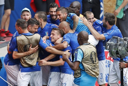 Euro 2016, raccontaci Italia-Spagna con "Selfie azzurro"