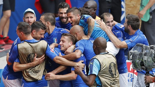 Euro 2016, raccontaci Italia-Spagna con "Selfie azzurro"