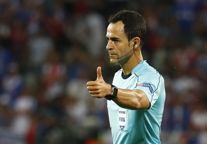 Euro 2016, gli arbitri dei primi tre ottavi: lo spagnolo Carballo per Croazia-Portogallo