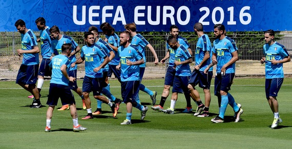 Italia, sorridenti e concentrati: gli Azzurri preparano la sfida alla Spagna