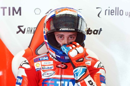 MotoGp Assen, Dovizioso: «Pole è per il team, cambio gomme strategia vincente»