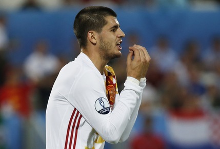 Euro 2016 Spagna, Morata: «Italia? Mi hanno detto di portare il casco...»