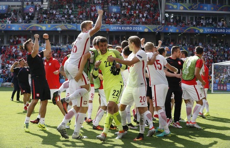 Euro 2016, Svizzera-Polonia 5-6 dcr: Krychowiak regala i quarti, Shaqiri gol da copertina