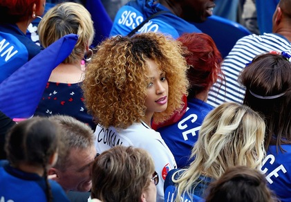 Euro 2016 Francia-Irlanda, la fidanzata di Coman tifa per lui dagli spalti