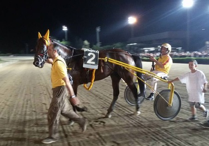 Superbo Capar cala il poker