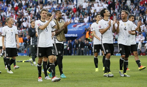 Euro 2016, Germania-Slovacchia 3-0: che tris con Boateng, Gomez e Draxler!
