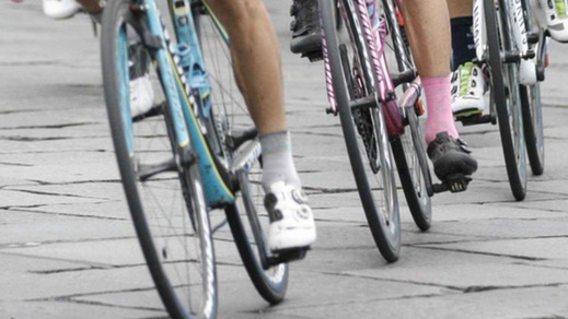 Ciclisti travolti da un'auto durante una gara in Sicilia: un morto e un ferito