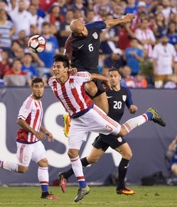 Calciomercato Lazio, nuova difesa: per Gomez bastano 4 milioni