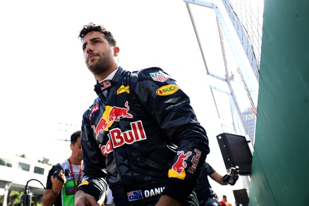 F1, Ricciardo: «So che la Ferrari mi sta cercando»