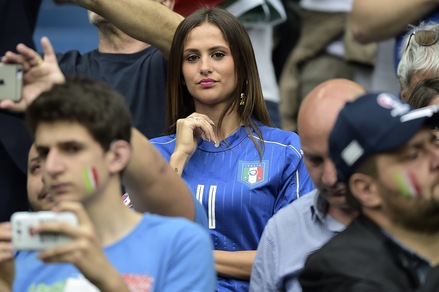 L'Italia chiamò, ed ecco le wags azzurre allo Stade de France