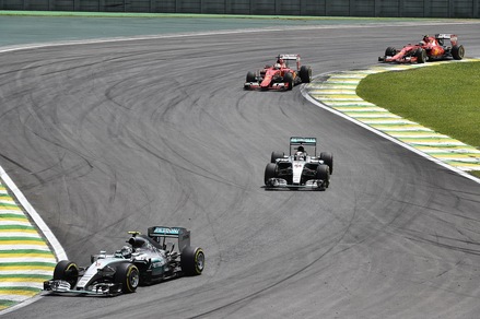 F1, dal Brasile: «Nessun rischio per il Gp nel 2017»