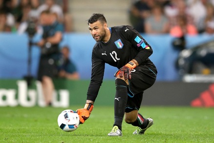 Siviglia, Sirigu ha firmato per l'Osasuna