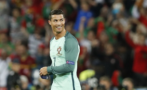 Euro 2016: Lewandowski contro Ronaldo, i bookie premiano CR7