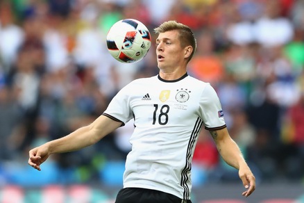 Euro 2016, Kroos: «L'Italia è l'avversario più forte che potesse capitarci»