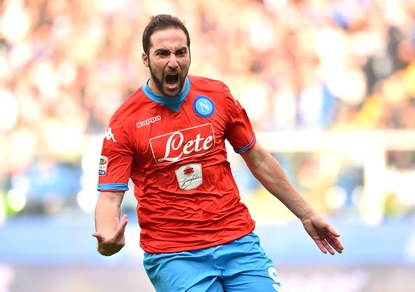 Calciomercato Napoli, «Higuain-Atletico, l'offerta: 60 milioni più alcuni giocatori»