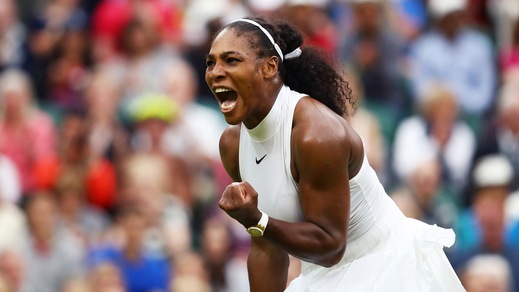 Tennis Wimbledon, Serena Williams ok in rimonta. La pioggia salva Djokovic