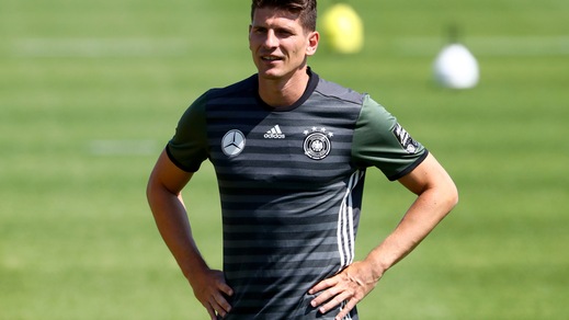 Serie A Fiorentina, anche Rossi e Gomez convocati per il ritiro