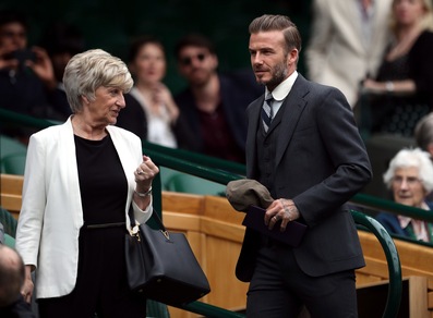 Wimbledon, sugli spalti c'è Beckham insieme alla mamma