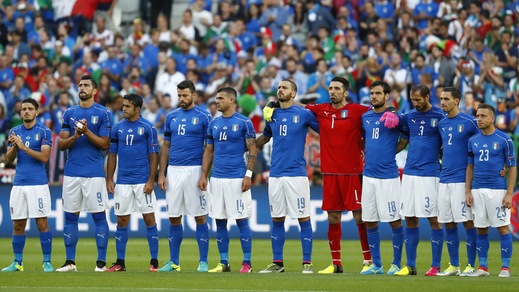 Germania-Italia, azzurri in campo con il lutto al braccio
