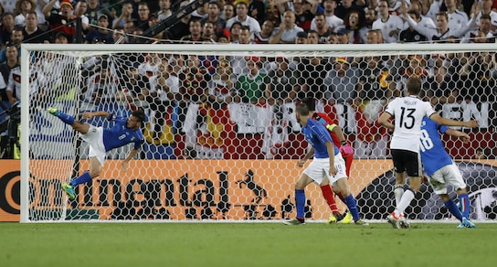 Germania-Italia, "scorpione" Florenzi: incredibile salvataggio in tuffo