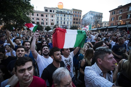 Germania-Italia, le piazze si riempiono per gli azzurri