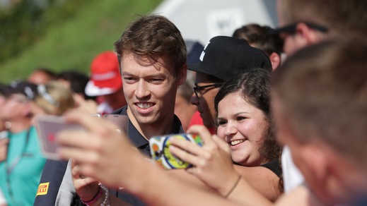 F1, Kvyat: «Cordoli pericolosi, bisogna toglierli»