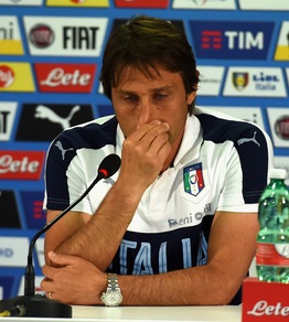 Italia, le lacrime di Conte: «Oggi è ancora peggio»