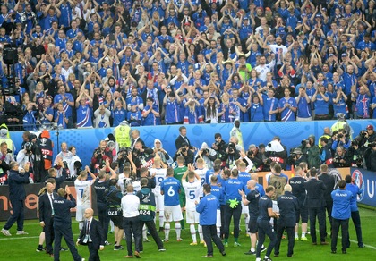 L'Islanda saluta il sogno europeo: l'abbraccio con i tifosi