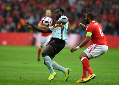 Calciomercato Arsenal: «Wenger vuole Lukaku, l'alternativa è Lacazette»