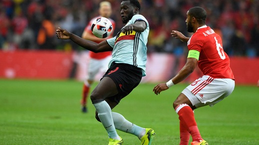 Calciomercato Arsenal: «Wenger vuole Lukaku, l'alternativa è Lacazette»